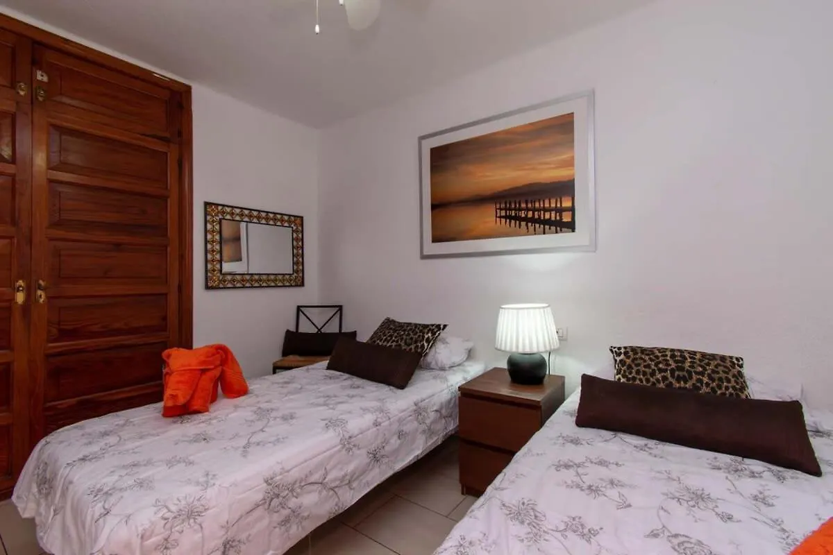 Parque Santiago I 140 - Two Bed On Ground Floor With Wifi Internet Apartment Playa de las Americas  0*, Playa de las Americas (Tenerife)