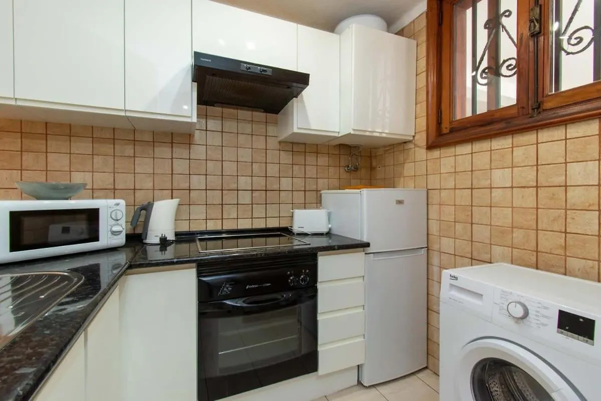 Appartamento Parque Santiago I 140 - Two Bed On Ground Floor With Wifi Internet Playa de las Americas  0*, Playa de las Americas (Tenerife)